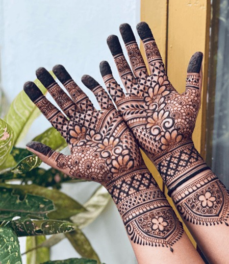 Segmented Floral Henna Design